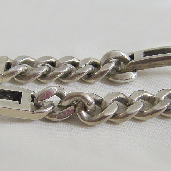 (b1276)Silver bracelet with Grumet-style chain.